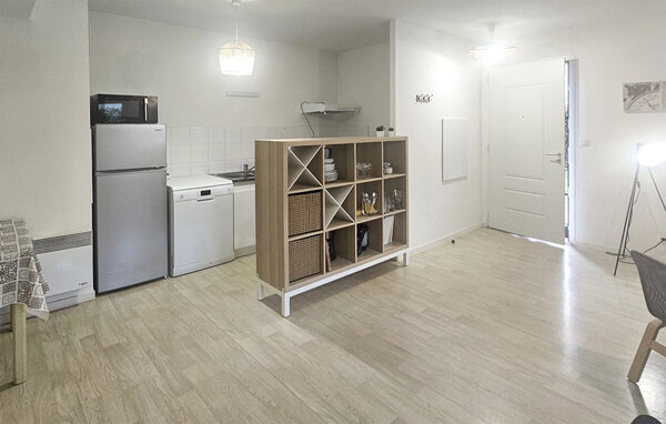 Apartment - Le Pellerin , France - FBL071 304