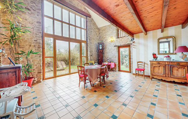 Location de vacances - Saint Lyphard , France - FBL093 5