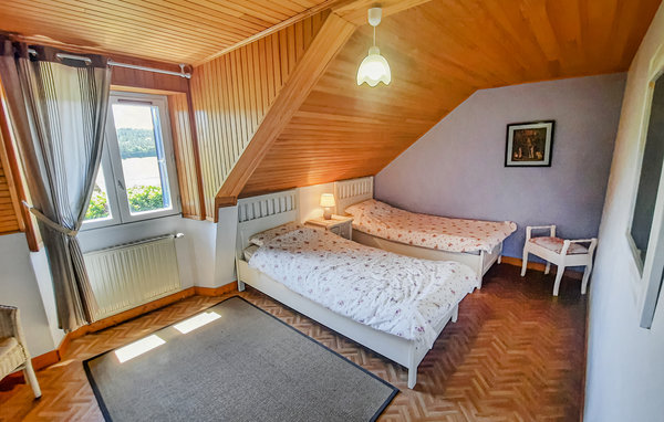 Semesterhus - Ruffiac , Frankrike - FBM214 602