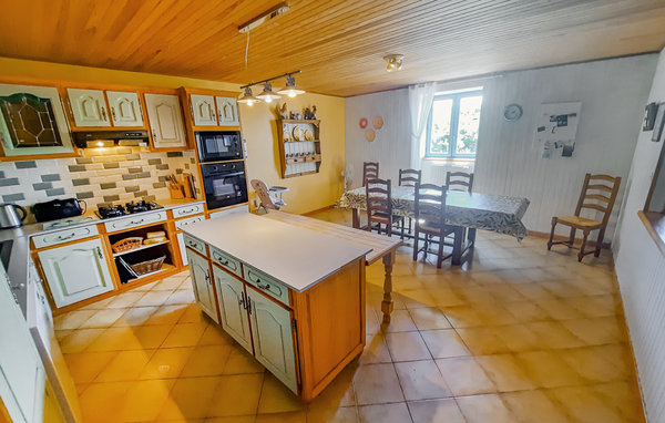 Semesterhus - Ruffiac , Frankrike - FBM214 401