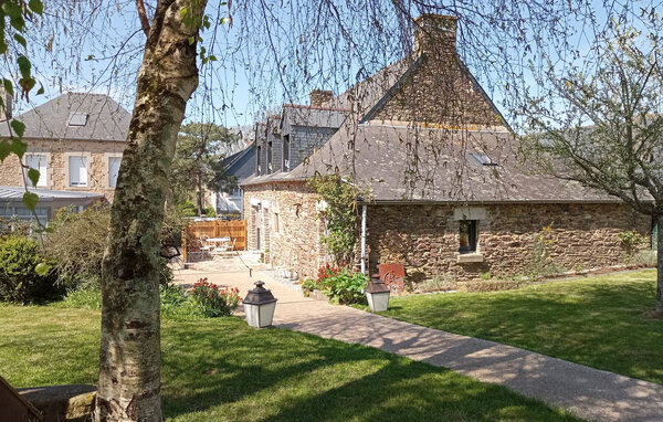 Location de vacances - Forges de Lanouée , France - FBM262 82