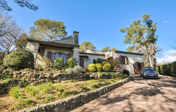 Location de vacances - Roquefort les Pins , France - FCA793 81