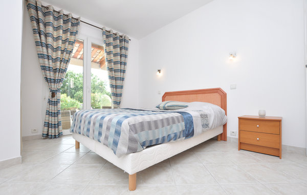 Location de vacances - Saint-Cézaire-Sur-Siagne , France - FCA856 601
