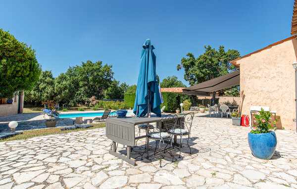 Location de vacances - Saint Cezaire , France - FCA918 101