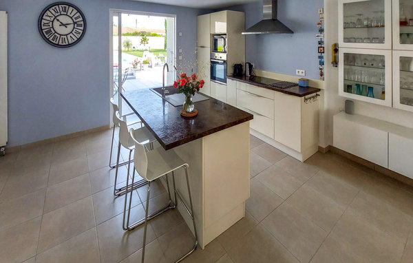 Holiday Home - Marennes Oléron , France - FCH317 403