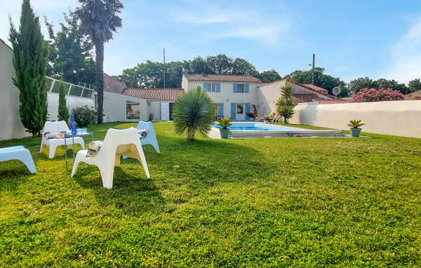 Holiday Home - Marennes Oléron , France - FCH317 17