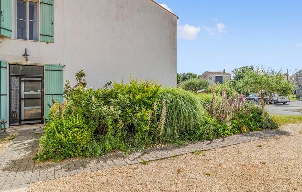 Holiday Home - Saint Pierre la Noue , France - FCH323 101