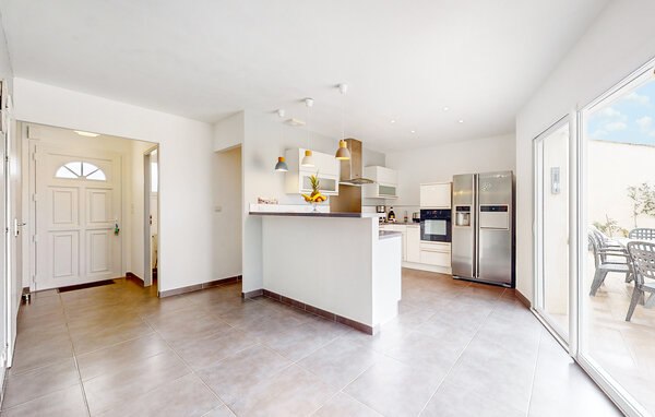 Holiday Home - Saint-Georges-de-Didonne , France - FCH384 3