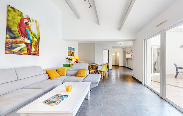 Holiday Home - Saint-Georges-de-Didonne , France - FCH384 302