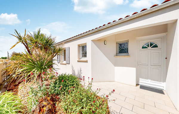Holiday Home - Saint-Georges-de-Didonne , France - FCH384 81