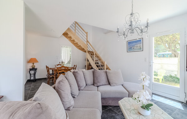 Holiday Home - Marennes d'Oléron , France - FCH391 301