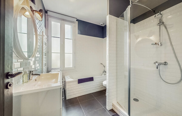 Holiday Home - Saint-Georges-de-Didonne , France - FCH422 702