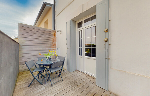 Holiday Home - Saint-Georges-de-Didonne , France - FCH422 103