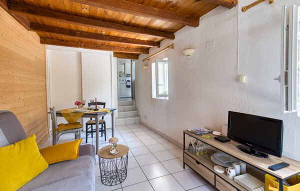Holiday Home - Saint-Jean-d'Angély , France - FCH434 5
