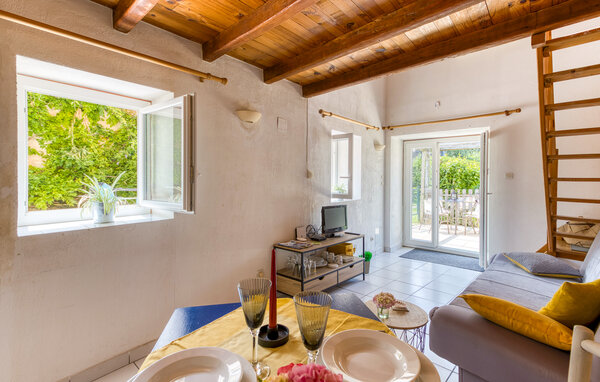 Holiday Home - Saint-Jean-d'Angély , France - FCH434 302