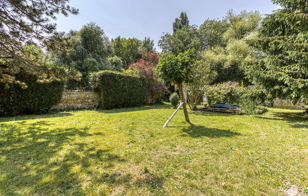 Holiday Home - Saint-Jean-d'Angély , France - FCH434 102