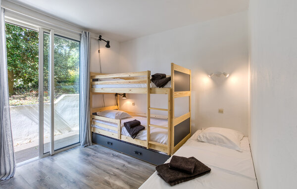 Location de vacances - Ile d'Oléron Vue Mer , France - FCH460 605