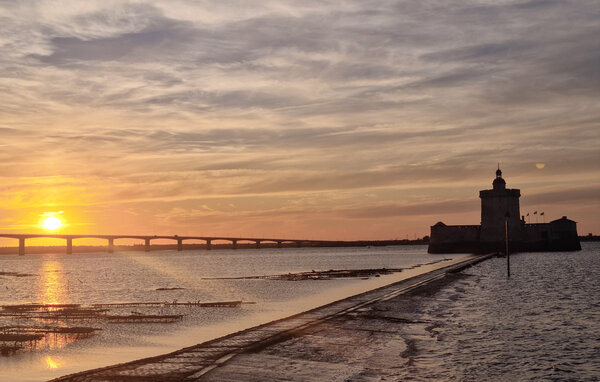 Holiday Home - Meschers-sur-Gironde , France - FCH493 903