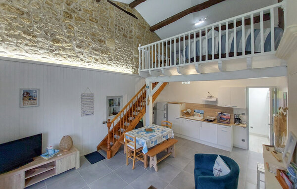 Holiday Home - La-Gripperie-Saint-Symphorien , France - FCH504 403