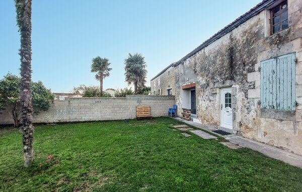 Holiday Home - La-Gripperie-Saint-Symphorien , France - FCH504 81