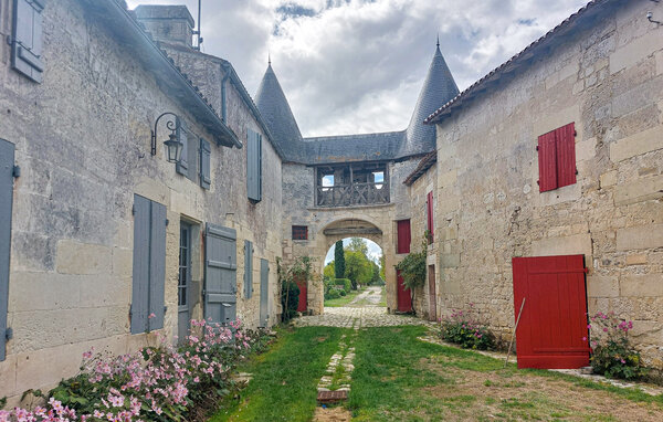 Holiday Home - Les Gonds , France - FCH615 104