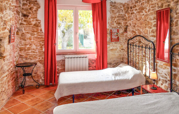 Holiday Home - Saint Sauveur de Cruzières , France - FCS066 602