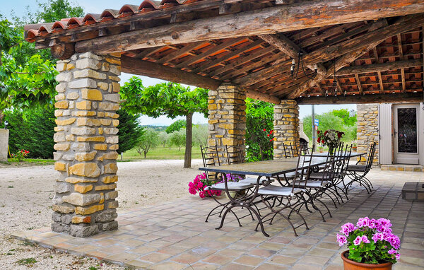 Location de vacances - Saint Sauveur de Cruzières , France - FCS068 102