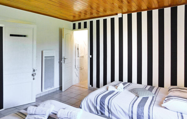 Location de vacances - Mazeyrolles , France - FCS146 605