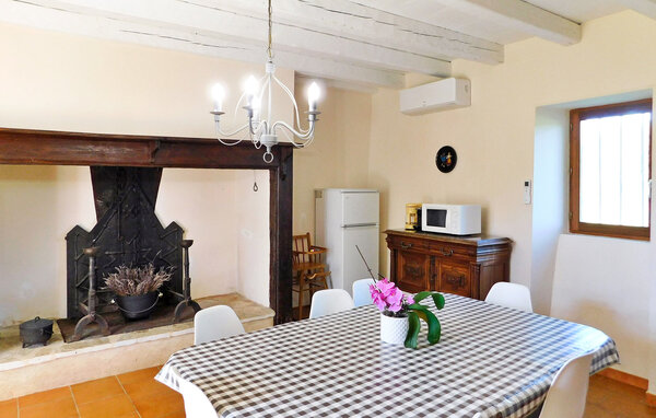 Location de vacances - Mazeyrolles , France - FCS146 301