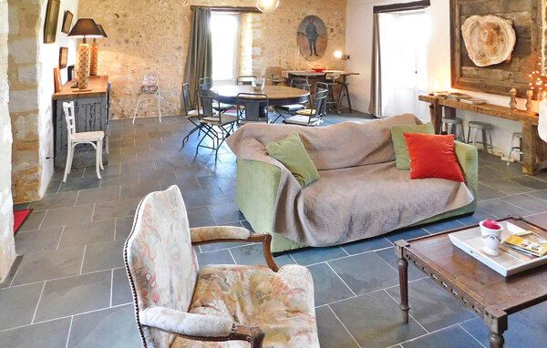 Location de vacances - Bars , France - FCS186 301