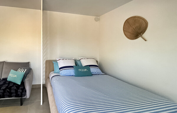 Location de vacances - Appart luxe avec jacuzzi , France - FCS214 602