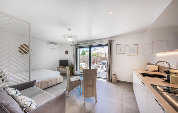 Location de vacances - Appart luxe avec jacuzzi , France - FCS214 302