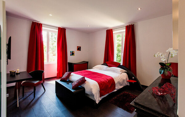 Location de vacances - Cenac Et Saint Julien , France - FCS218 601