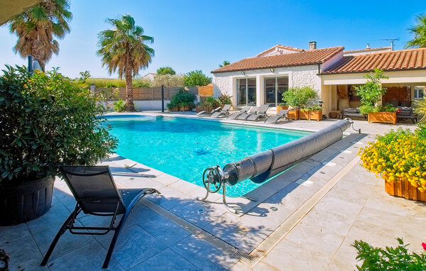 Holiday Home - Saint Martin De Crau , France - FCS233 2