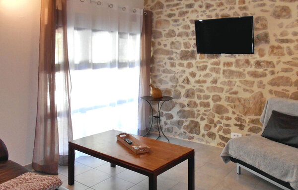 Location de vacances - Saint Jean De Maruejols , France - FCS270 305