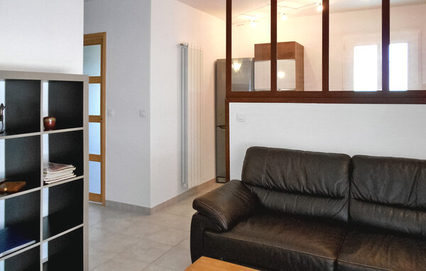 Location de vacances - Saint Jean De Maruejols , France - FCS270 306