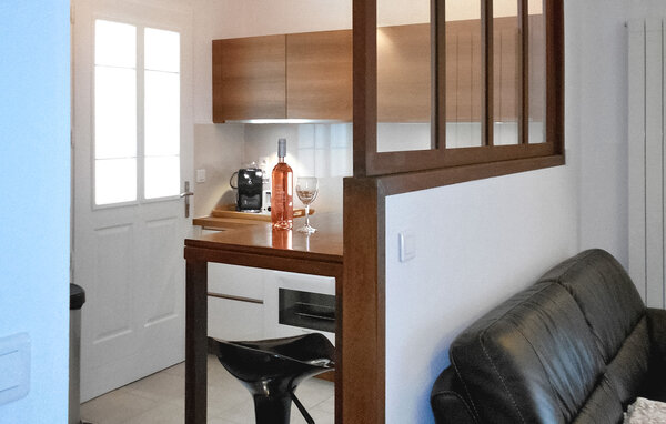 Location de vacances - Saint Jean De Maruejols , France - FCS270 307