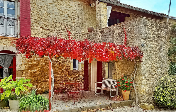 Location de vacances - Saint Jean De Maruejols , France - FCS270 4