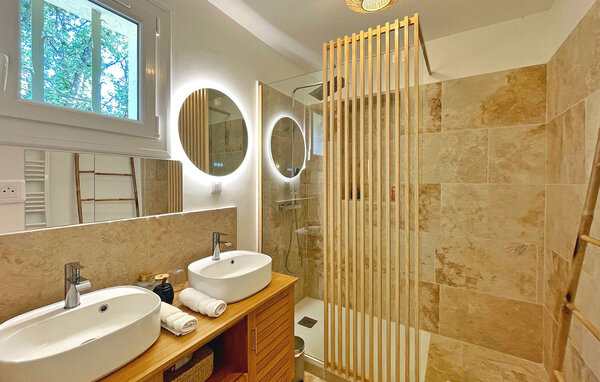 Location de vacances - Nans-Les-Pins , France - FCS306 702