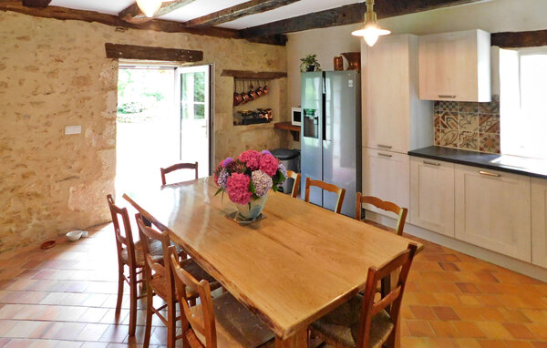 Location de vacances - Pont Saint Mamet , France - FCS373 401