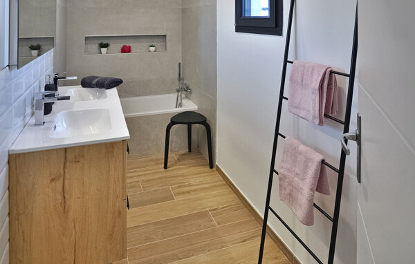 Location de vacances - Barbentane , France - FCS392 701