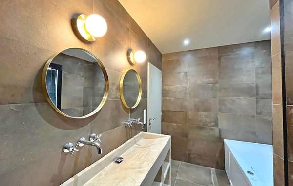 Location de vacances - Leguillac De L Auche , France - FCS407 702