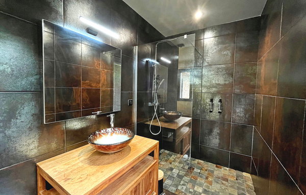 Location de vacances - Leguillac De L Auche , France - FCS407 705
