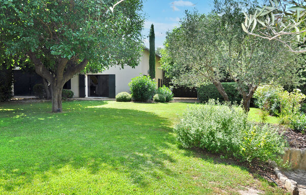 Vacation home Le Mazet D'Estelan Et Son Anne