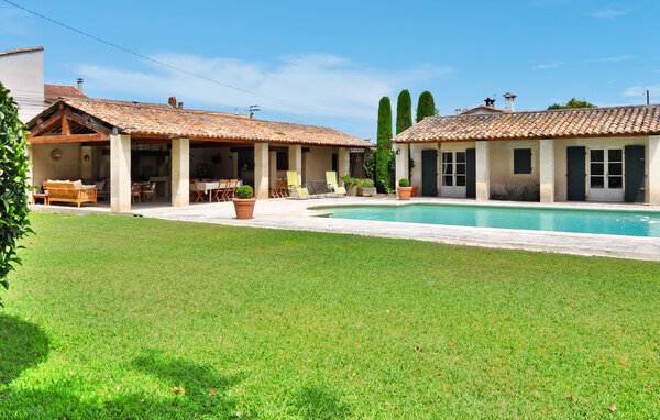 Vacation home Le Mazet D'Estelan Et Son Anne