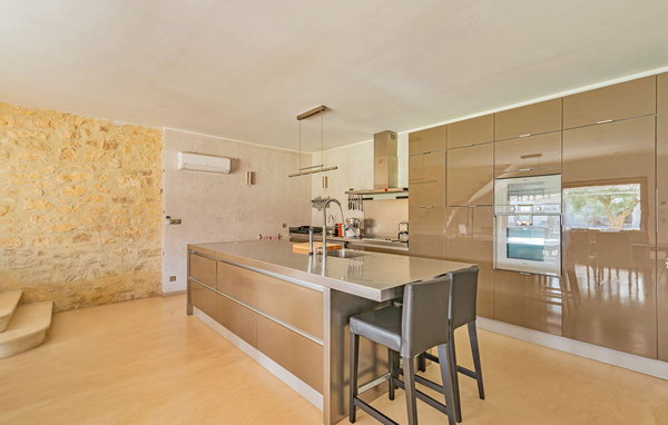 Location de vacances - Pernes Les Fontaines , France - FCS475 402
