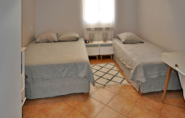 Location de vacances - Châteauneuf De Gadagne , France - FCS482 602