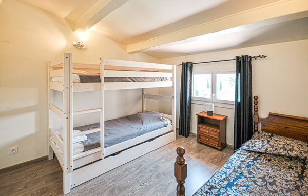 Location de vacances - Sainte-Anastasie-sur-Issole , France - FCV013 605