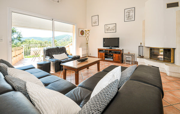 Location de vacances - Sainte-Anastasie-sur-Issole , France - FCV013 301