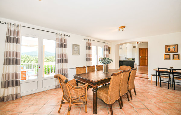 Location de vacances - Sainte-Anastasie-sur-Issole , France - FCV013 5